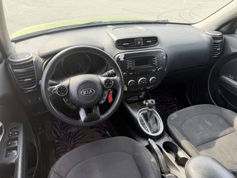 Used 2014 Kia Soul FWD image 9