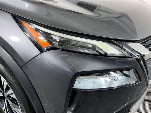 Used 2022 Nissan Rogue SV image 39