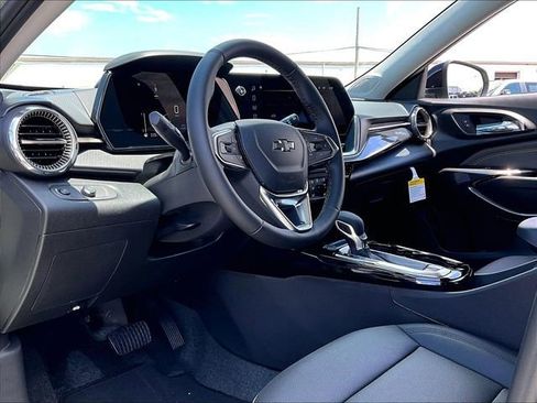 New 2026 Chevrolet Trax ACTIV w/ Driver Confidence Package FWD image 8
