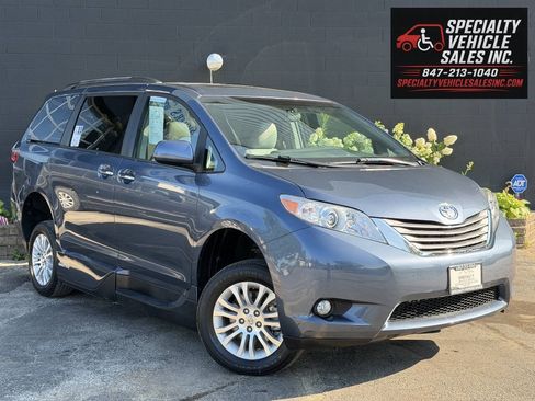 Used 2016 Toyota Sienna XLE FWD image 8