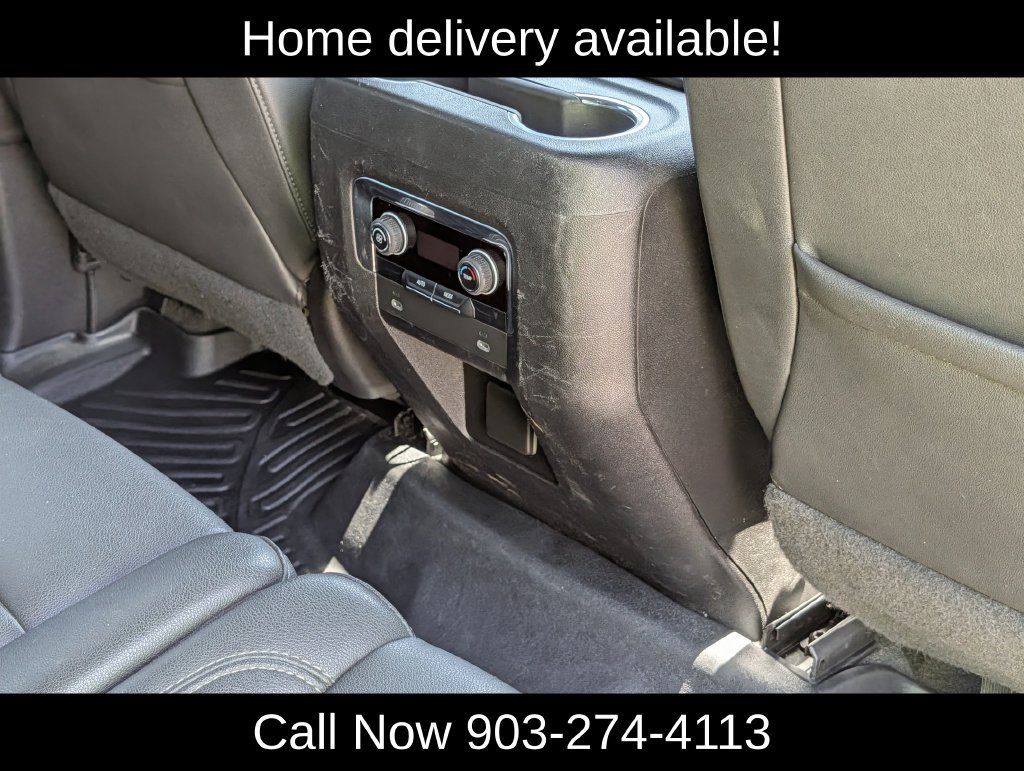 Used 2023 Chevrolet Suburban LT RWD image 37