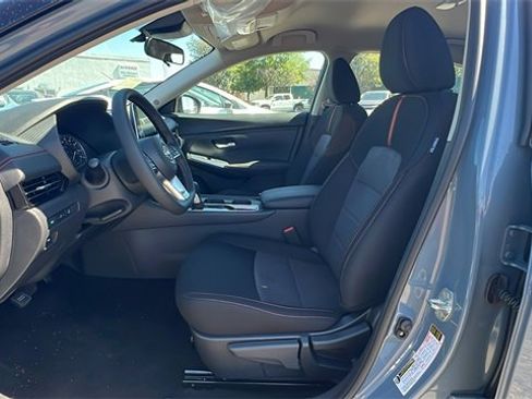 New 2025 Nissan Sentra SR w/ Midnight Edition image 32