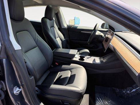 Used 2023 Tesla Model 3 Standard Range image 19