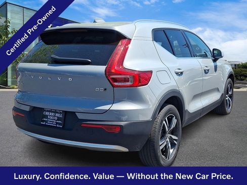 Certified 2025 Volvo XC40 B5 Core AWD/4WD image 7