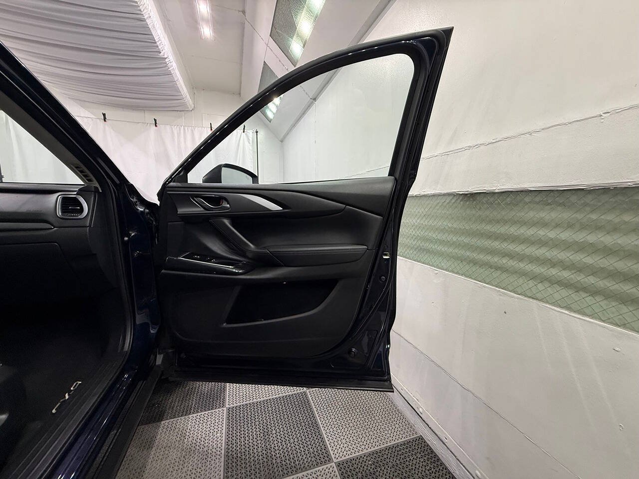 Used 2016 MAZDA CX-9 Touring AWD/4WD image 29