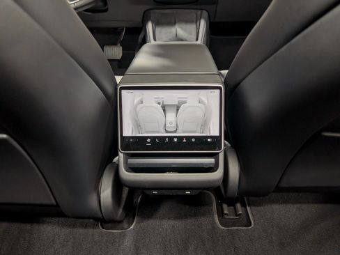 Used 2025 Tesla Model 3 Long Range AWD/4WD image 19