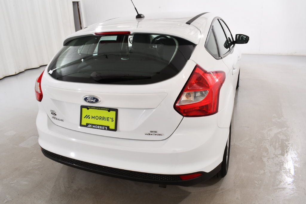 Used 2013 Ford Focus SE w/ SE Winter Pkg FWD image 12