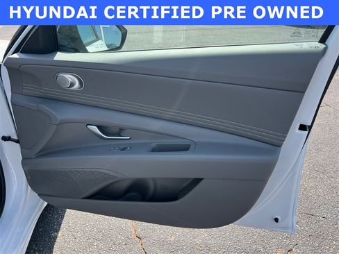 Certified 2025 Hyundai Elantra SEL image 14