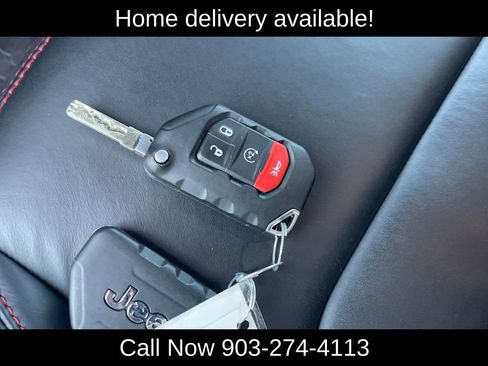 Used 2025 Jeep Wrangler Unlimited Rubicon image 30