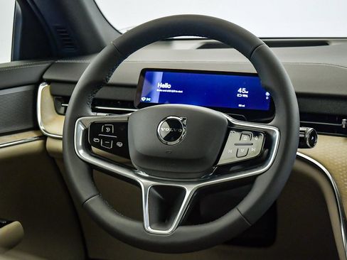 New 2025 Volvo EX90 Ultra w/ Protection Package Premier image 13