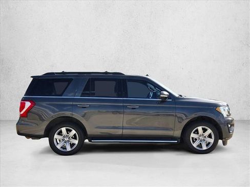 Used 2019 Ford Expedition XLT w/ Equipment Group 202A RWD image 4