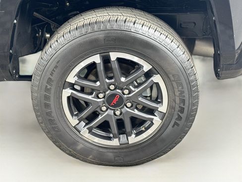 Certified 2025 Toyota Tacoma TRD Sport w/ TRD Sport Upgrade Package AWD/4WD image 9
