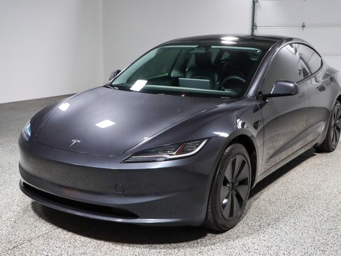 Used 2025 Tesla Model 3 Long Range RWD image 26