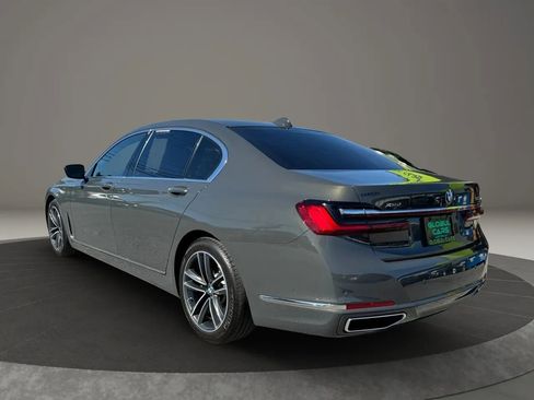 Used 2021 BMW 750i xDrive w/ Executive Package AWD/4WD image 7