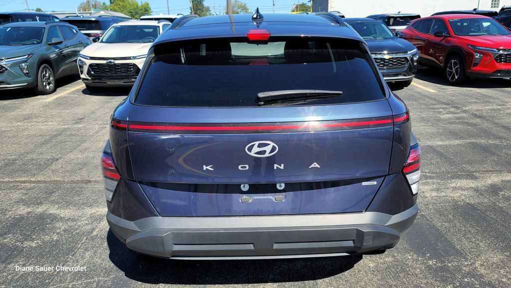 Used 2025 Hyundai Kona SEL AWD/4WD image 5