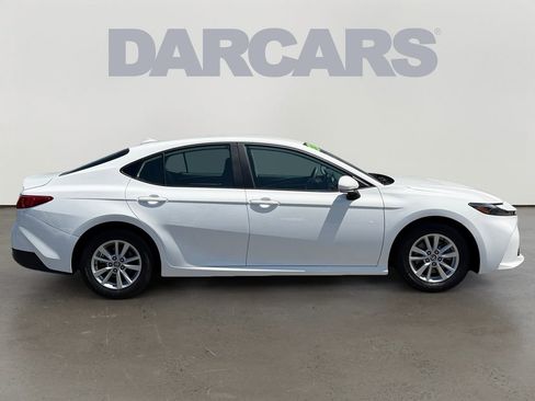 Used 2025 Toyota Camry LE FWD image 8