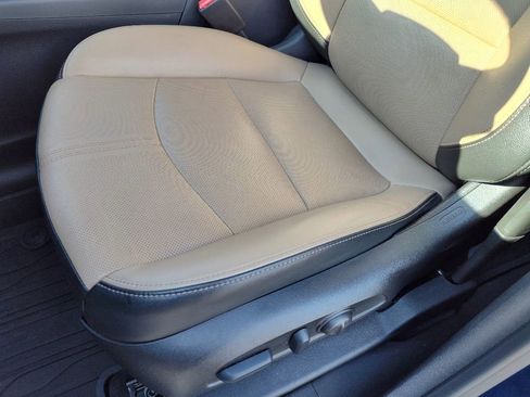 Used 2018 Chevrolet Equinox Premier image 14