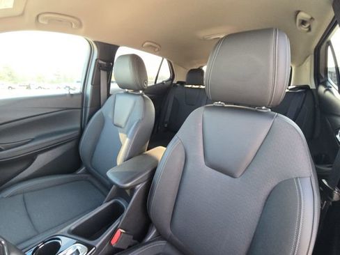 Used 2024 Buick Encore GX Preferred image 19