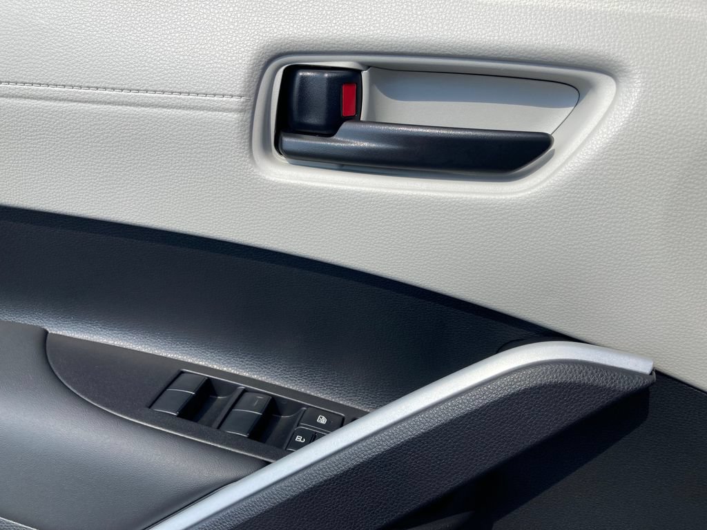New 2026 Toyota Corolla Cross LE FWD image 12