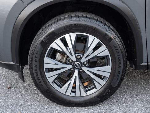 Used 2023 Nissan Rogue SV image 33