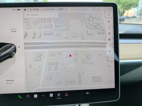 Used 2022 Tesla Model 3 Standard Range image 24