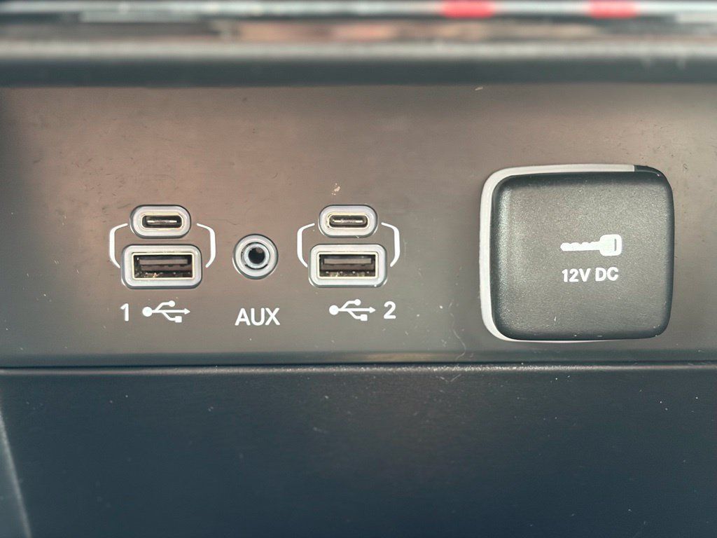 Used 2024 Jeep Grand Cherokee Laredo X AWD/4WD image 29