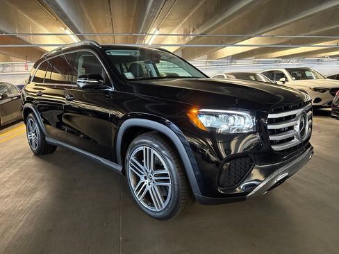 Certified 2026 Mercedes-Benz GLS 450 4MATIC image 3