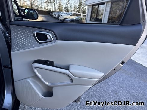 Used 2023 Kia Soul LX w/ Option Group 015 image 19