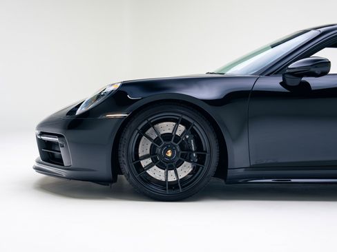 Used 2024 Porsche 911 Carrera GTS image 16