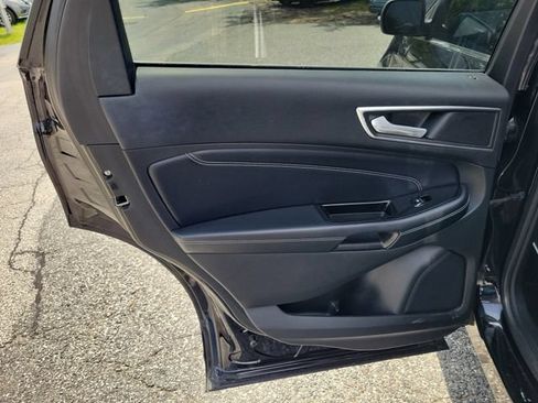 Used 2016 Ford Edge Titanium w/ Technology Package FWD image 29