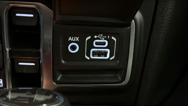 Used 2024 Jeep Wrangler Unlimited Sport AWD/4WD image 30