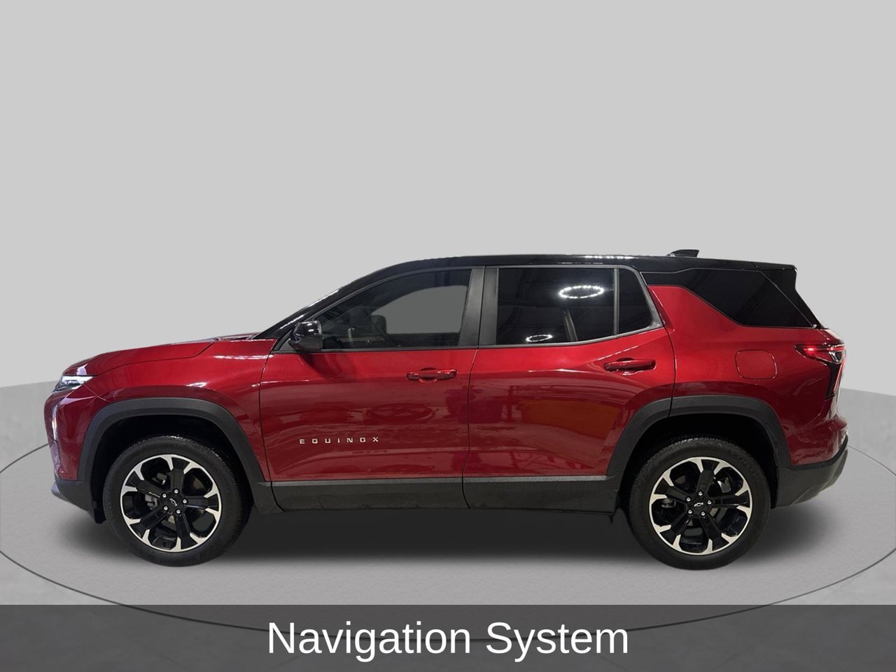 Used 2026 Chevrolet Equinox LT FWD image 2