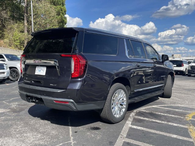 Used 2023 GMC Yukon XL SLT w/ SLT Premium Package RWD image 3