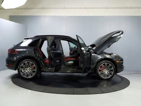 Used 2018 Porsche Macan Turbo image 16
