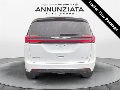 Used 2023 Chrysler Pacifica Limited w/ Trailer Tow Group