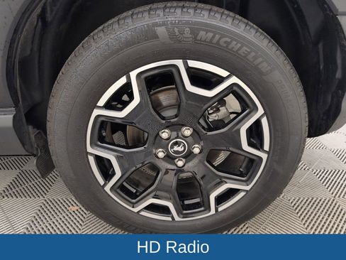 Certified 2025 Ford Bronco Sport Outer Banks w/ Outer Banks Tech Package+ image 18