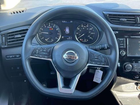 Used 2022 Nissan Rogue Sport S image 13