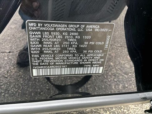 Used 2024 Volkswagen Atlas SE AWD/4WD image 34