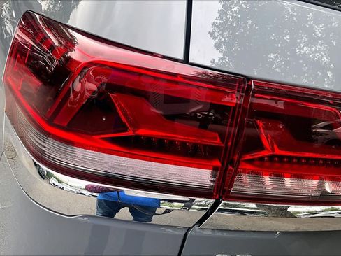 New 2026 Volkswagen Atlas SE FWD image 14