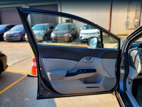 Used 2012 Honda Civic LX image 16
