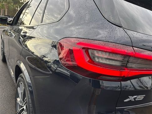 Used 2021 BMW X5 sDrive40i w/ M Sport Package image 10