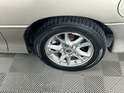 Used 2000 Chevrolet Camaro Z28 w/ SS Performance/Appearance Pkg RWD image 27