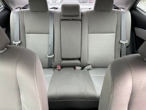 Used 2015 Toyota Corolla LE image 24