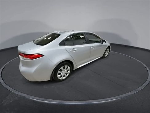 Used 2023 Toyota Corolla LE image 8