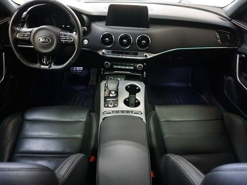 Used 2021 Kia Stinger GT2 image 18