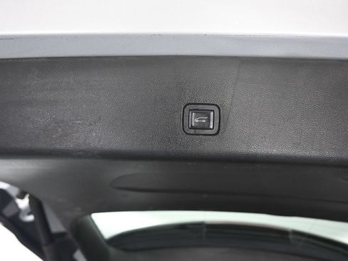 Used 2019 Chevrolet Traverse LT w/ LT Premium Package AWD/4WD image 56