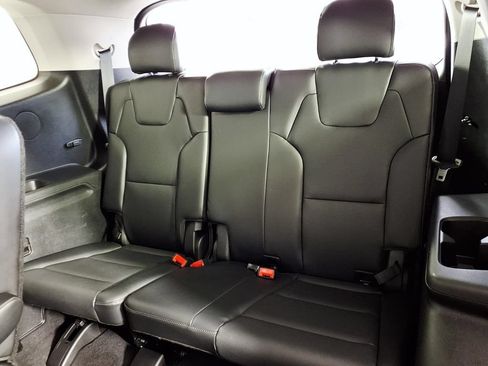 Used 2025 Kia Telluride S FWD image 9