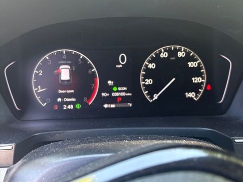 Used 2023 Honda Pilot LX image 8