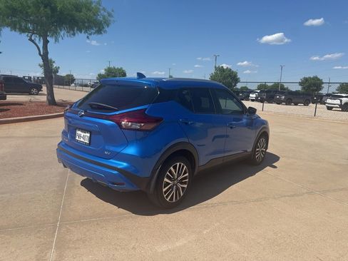 Used 2021 Nissan Kicks SV FWD image 5