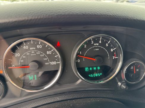 Used 2015 Jeep Wrangler Unlimited Sport w/ Quick Order Package 24S AWD/4WD image 11